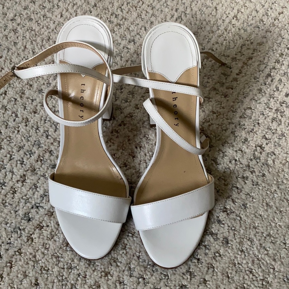 Theory white heels size 37 NWT